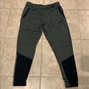 Men’s dry fit Nike joggers